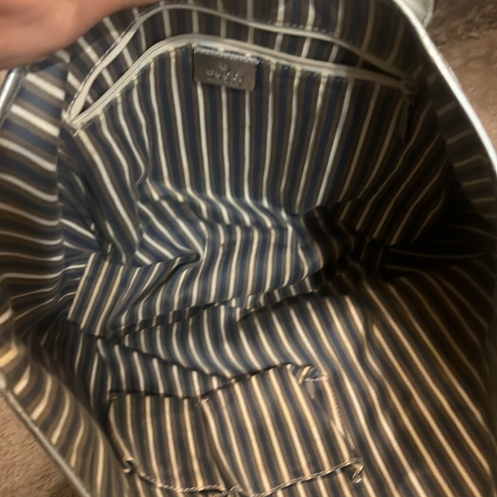 Authentic Silver Gucci medium tote bag. - Picture 4 of 8